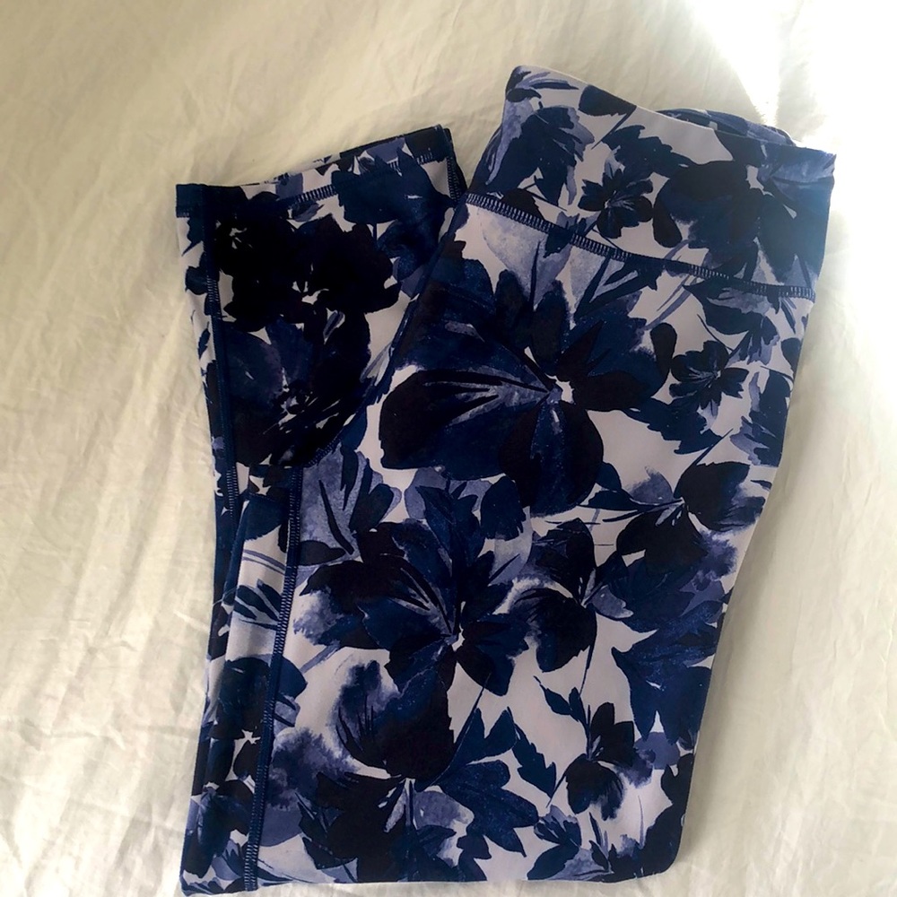 Fabletics womens yoga capris